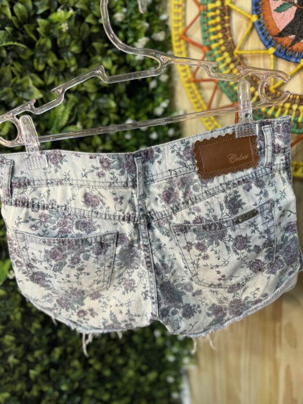 Short Jeans Floral (desapego) - Image 3