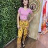 Calça Jogger Farm Estampa Lenço Abacaxi Amarela (desapego)