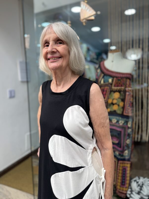 Vestido Inspiração Farm Preto Decote Flor Longo (novo) - Image 2