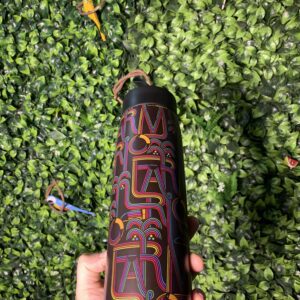 Garrafa Farm Que Sede Logotuca colorida preta 750ml (novo)