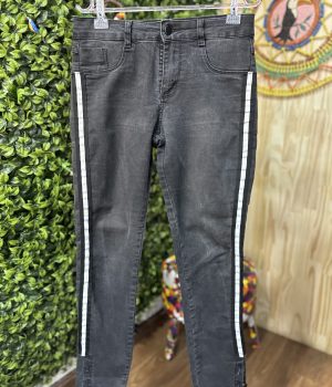 Calça Jeans Preta linha Branca Lateral (desapego)